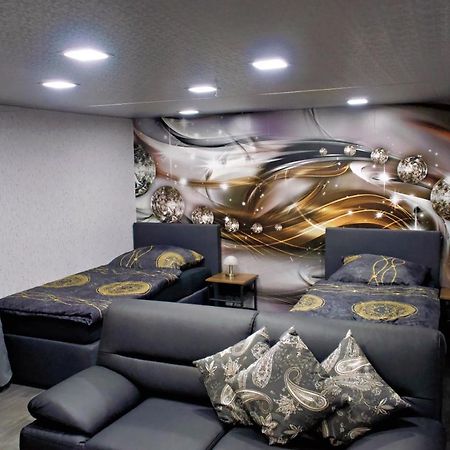 Huebsche Souterrainwohnung 코니그스루터암엘름 외부 사진